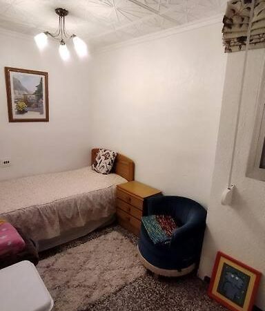 Charming Three Bedroom Apartment In Alcoi Kültér fotó