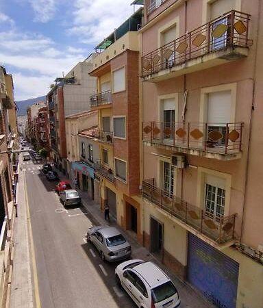 Charming Three Bedroom Apartment In Alcoi Kültér fotó